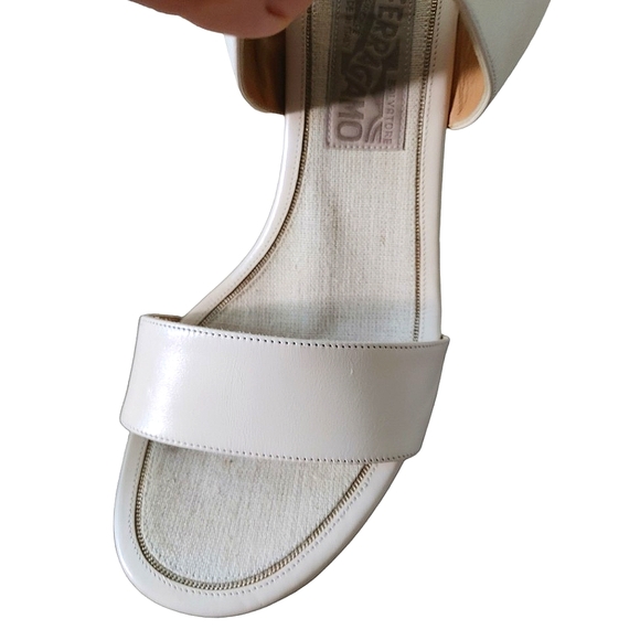 Salvatore Ferragamo Leather Strap Block Heels Shoes - Picture 15 of 16